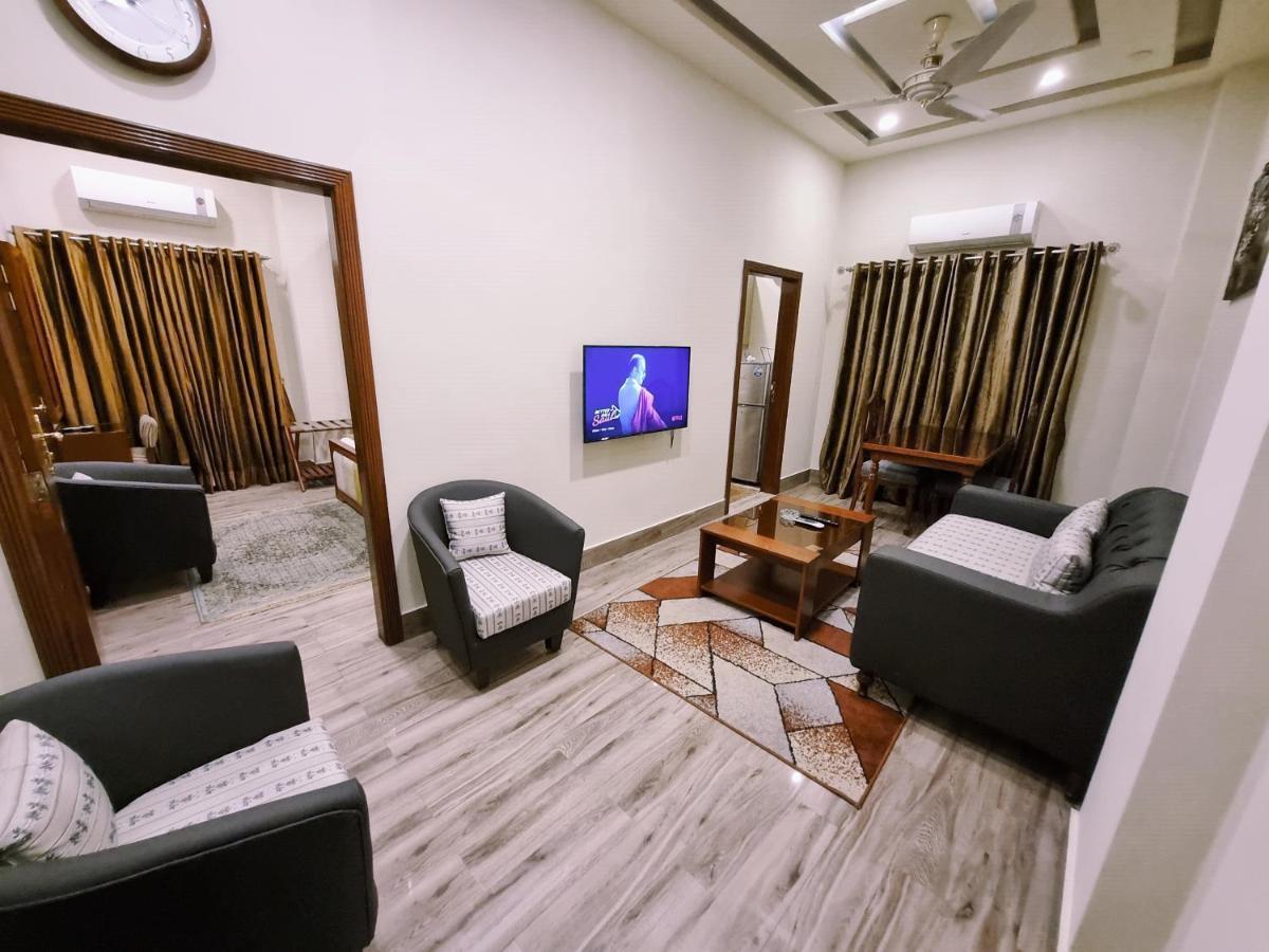 Hayyat Luxury Hotel Suites Lahore Exterior foto