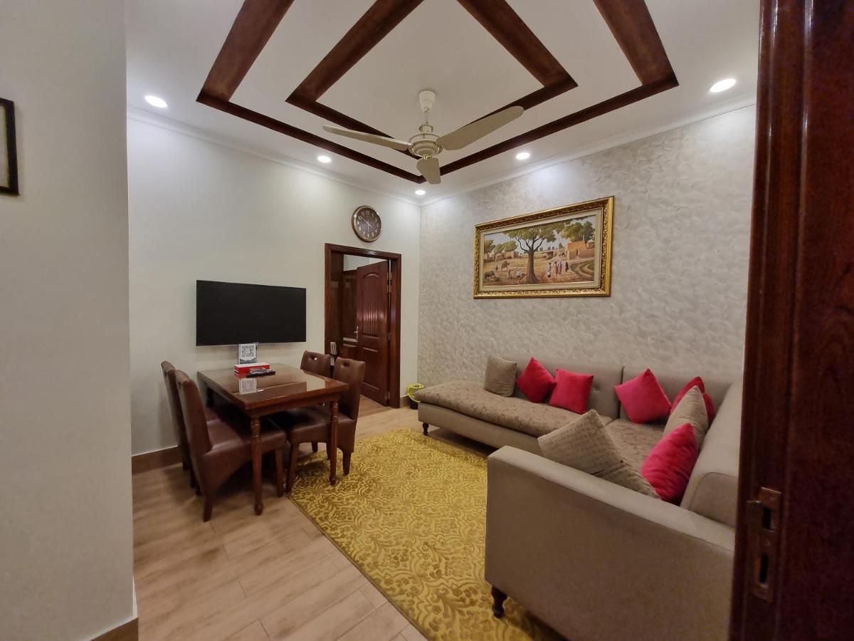 Hayyat Luxury Hotel Suites Lahore Exterior foto