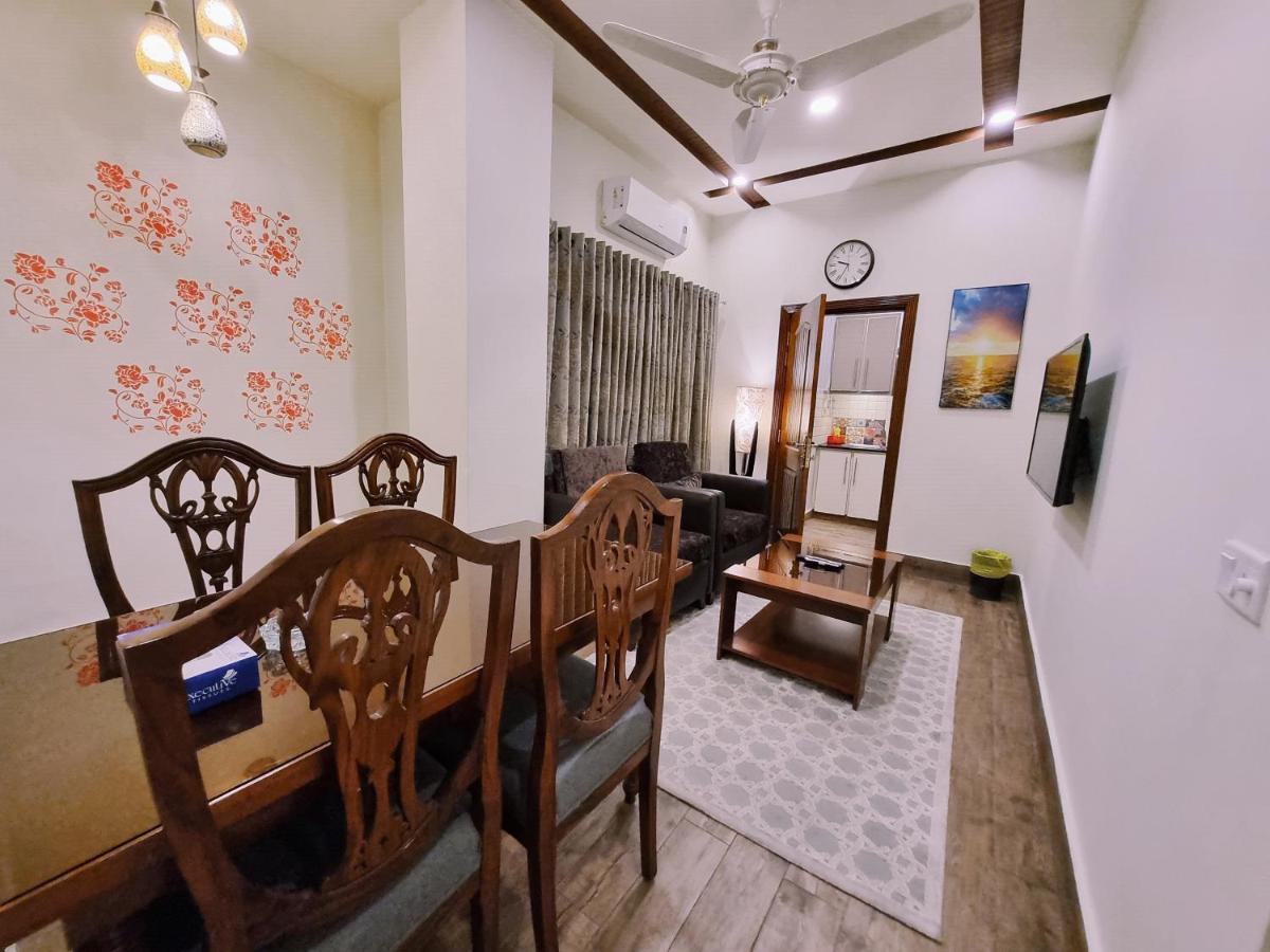 Hayyat Luxury Hotel Suites Lahore Exterior foto
